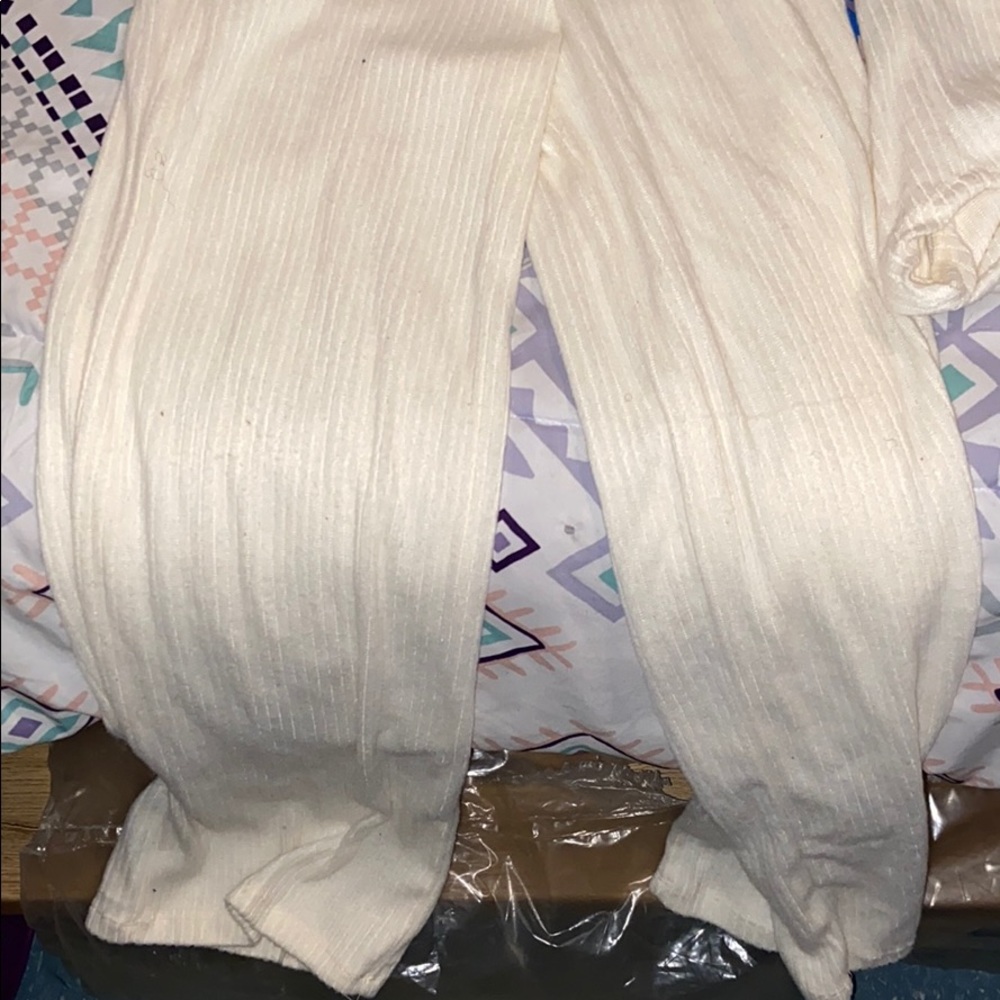 Set - Picture 3 of 4